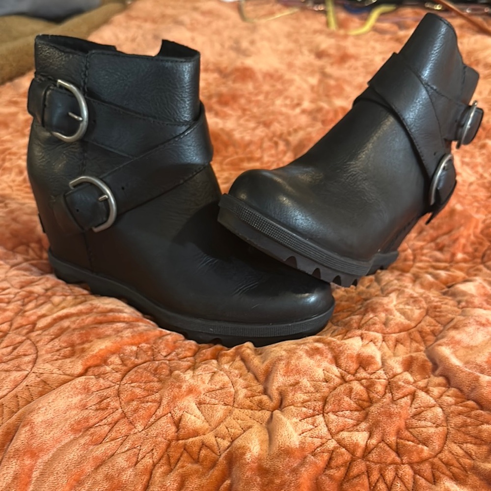 Sorel Black Wedge Ankle Boots with Buckles